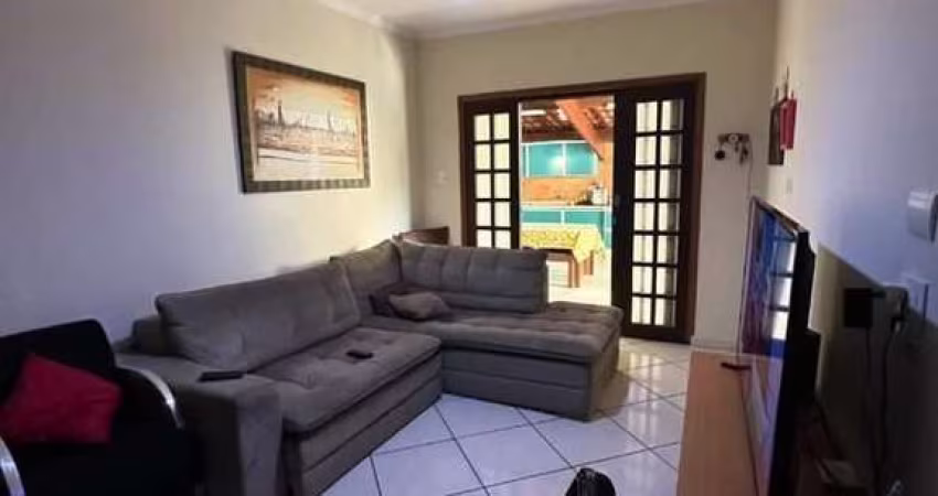 Casa térrea para venda com 4 suítes no centro de Mogi das Cruzes.
