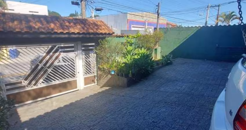 Casa térrea Residencial ou comercial com 3 dormitórios na Vila Mogi Moderno.