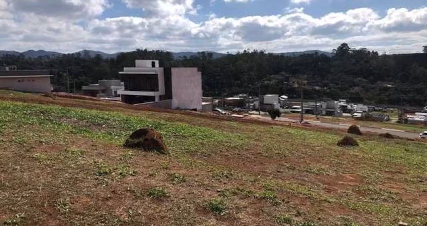 Lote a venda com 300m² no condomínio Residencial Veneza em Mogi das Cruzes