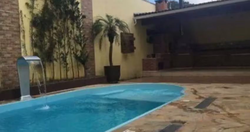 Sobrado a venda com 3 dormitórios e piscina na Vila Rei em Mogi das Cruzes