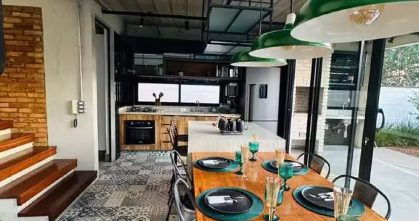 Casa mobiliada para venda com 2 dormitórios no Bella Città Fazenda Rodeio.