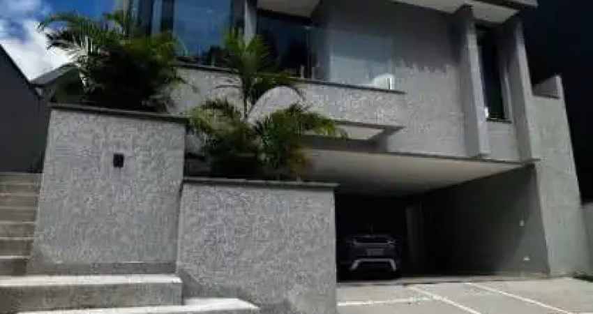 Sobrado a venda com 3 dormitórios no Residencial Granja Anita em Mogi das Cruzes