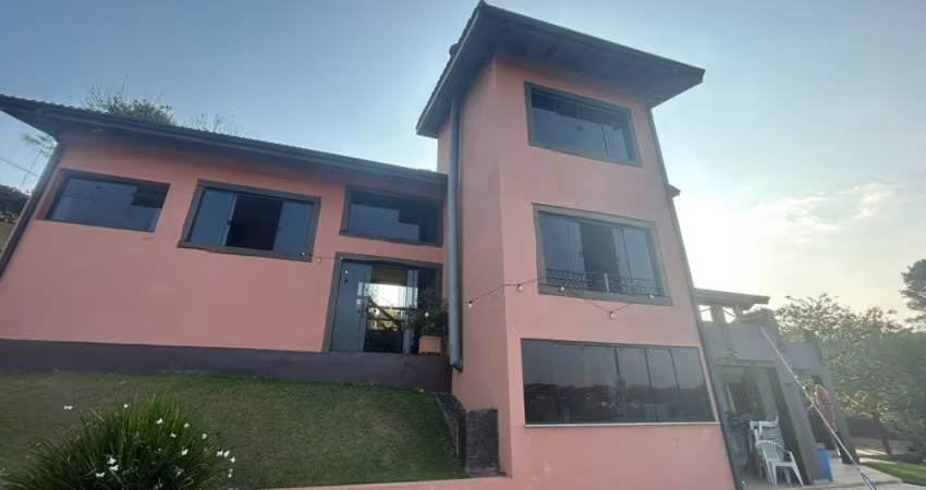 Casa Alto Padrão Condomínio Alpes em Guararema!! Vista Top!!