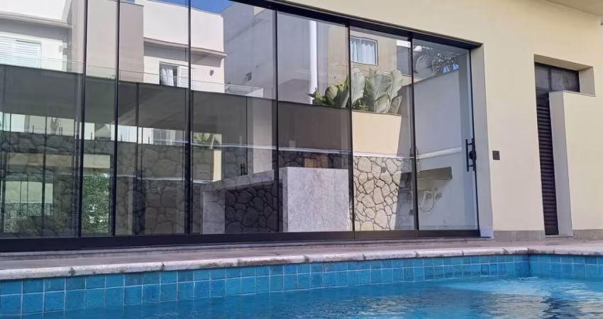 CASA,SOBRADO, CONDOMINIO ROYAL FOREST, 04 SUÍTES