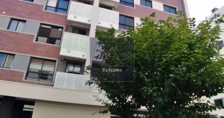 Condomínio Clube próximo ao Parque Barigui - 3 quartos. 1 suíte. Vaga dupla. 71,32 m² privativos. Face Oeste.