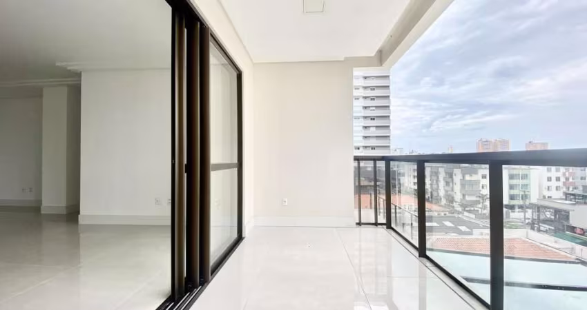 Apartamento para Venda em São José, Kobrasol, 3 dormitórios, 3 suítes, 4 banheiros, 2 vagas