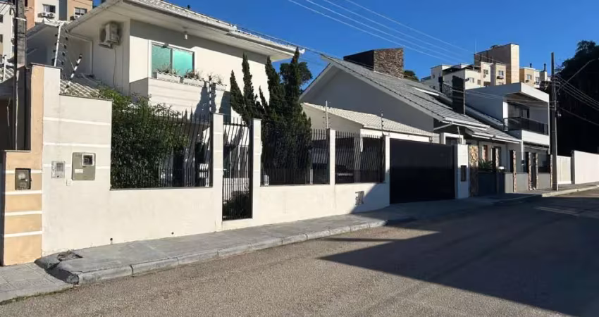 Casa para venda em palhoça, pagani, 3 dormitórios, 1 suíte, 3 banheiros, 2 vagas