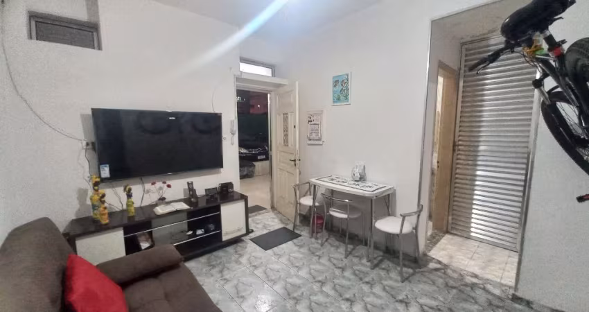 Apartamento térreo na Guilhermina de 1 dormitório