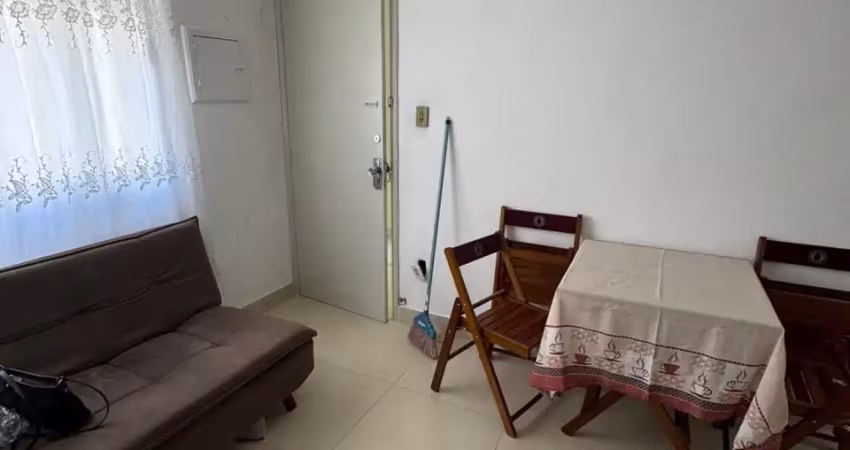 Lindo kitão no canto do forte a 100 metros da av mallet
