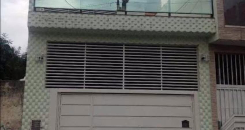 Sobrado 3 Dormitórios (1 Suíte) 4 Vagas cobertas a venda Parada XV de Novembro/Itaquera