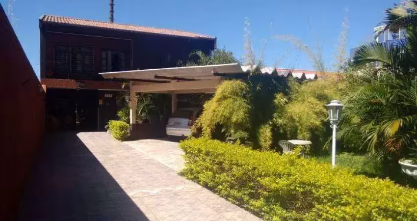 Casa com 4 quartos à venda no Bacacheri, Curitiba 