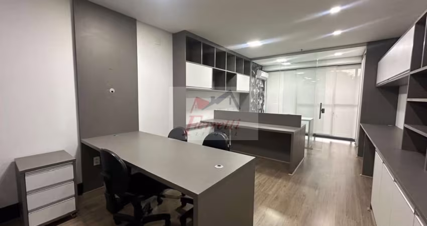 Sala comercial moliliada e climatizada  Em edifício em Valongo, Santos/SP