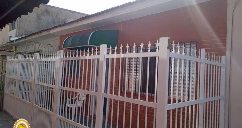Casa de 02 dormitórios sendo 02 banheiros-Vila Tupi-Praia Grande-SP