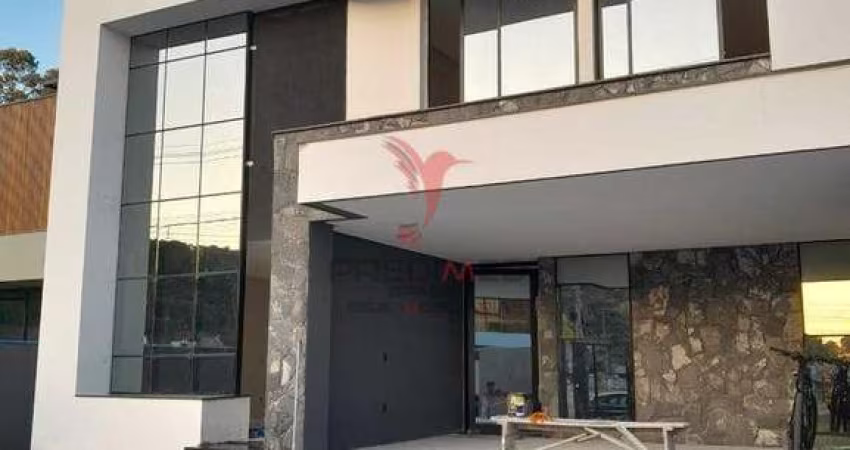 Casa de altíssimo padrão pronta para Morar em Camboriú,  ótima localização !