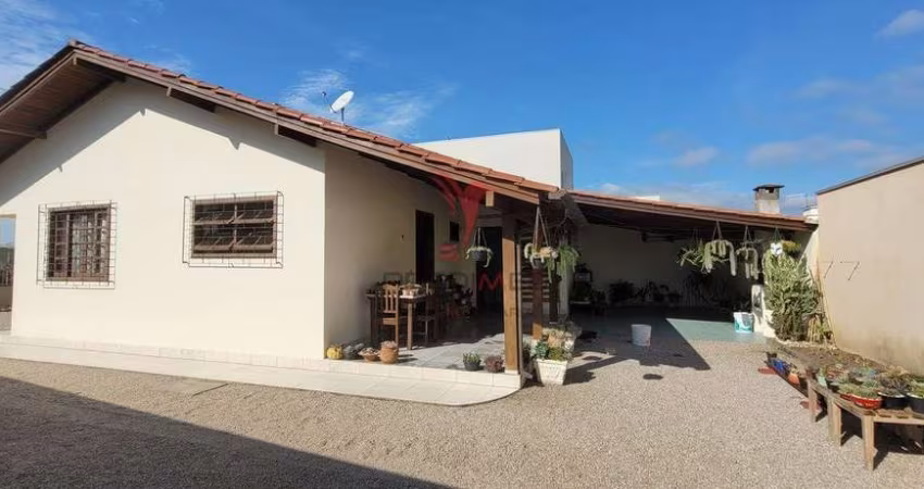 Maravilhosa Casa em Tijucas com excelente localização, pertinho de tudo que você precisa!