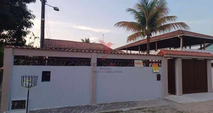 Excelente casa reformada próximo a lagoa