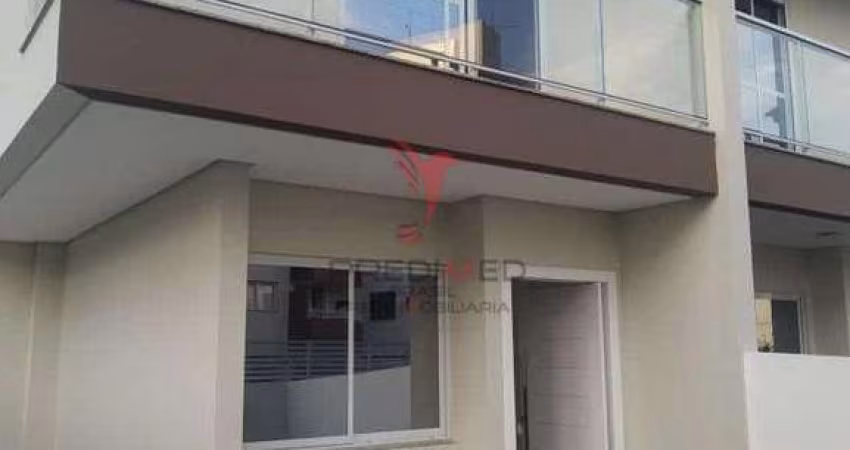 Lindo Sobrados com 3 Quartos e 3 banheiros à Venda, 112 m² por R$ 690.000