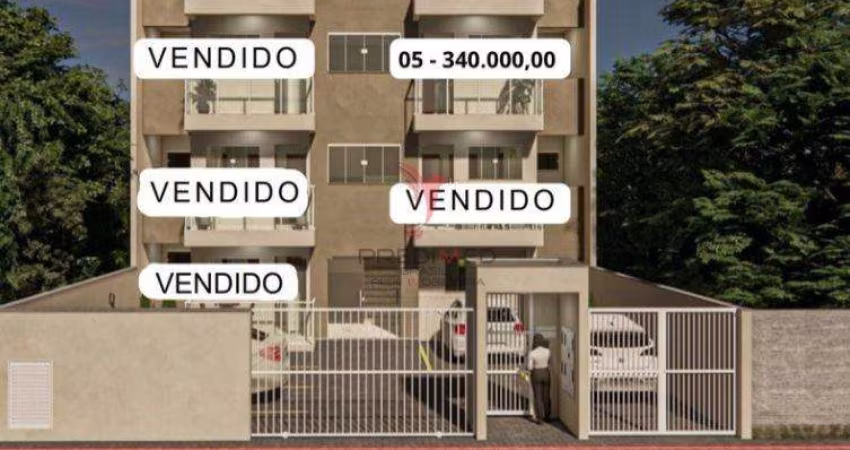LINDO APARTAMENTO PROX. AO BETO CARRERO