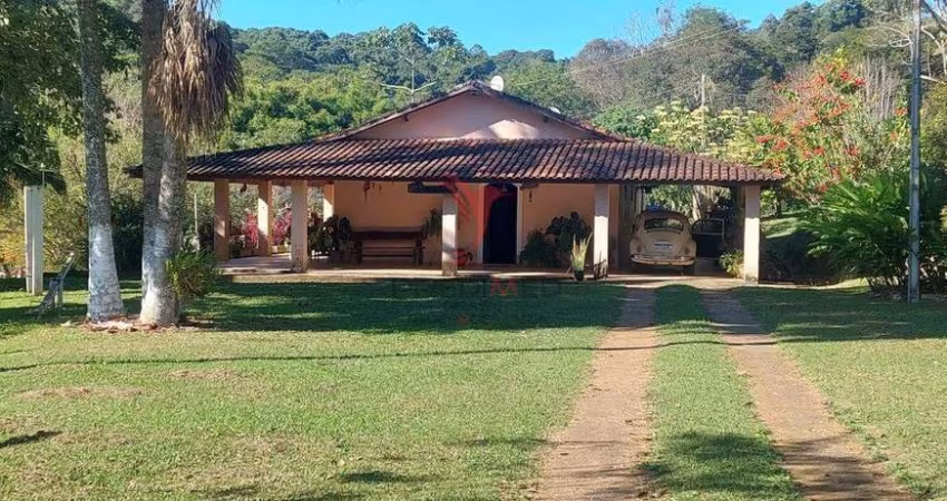 Chácara com quase 5 Alqueires, Pastagem, dois lagos, capela,no bairro Rio do Peixe