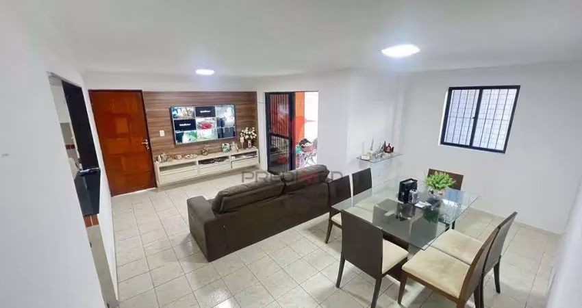 Apartamento  térreo com excelente espaço externo,93 mts² de área , 3 quartos,no aeroclube