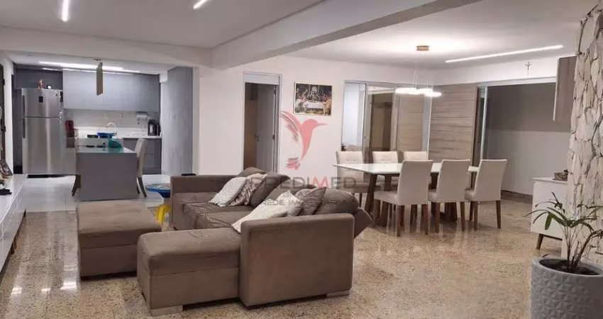 Apartamento de luxo todo reformado com 4 suítes em tambaú a 300m do mar