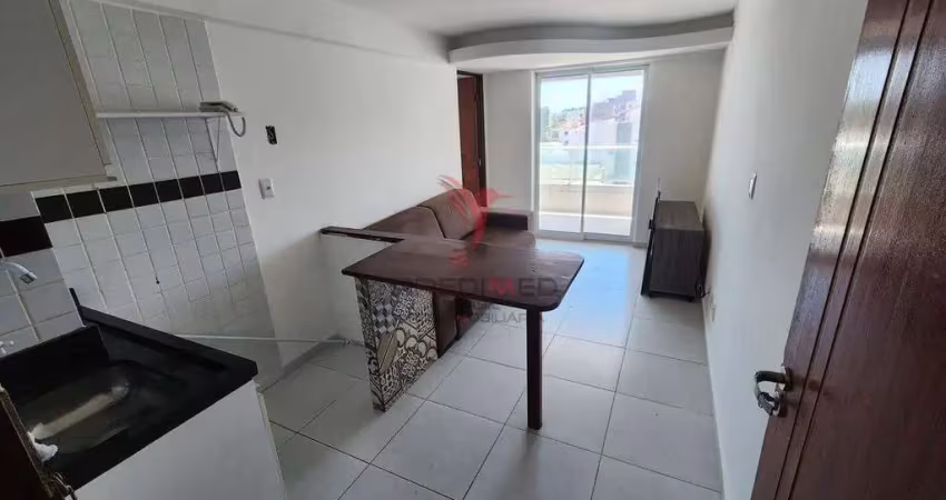Apartamento semi mobiliado na avenida principal do bessa a 50m do mar