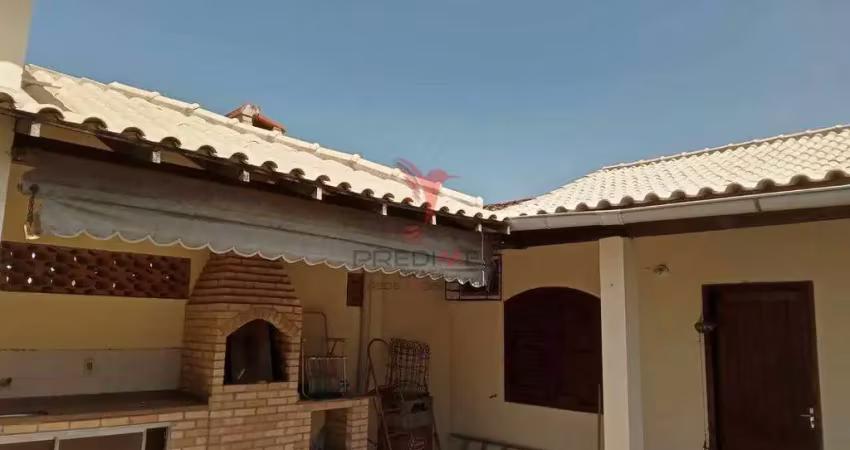 Excelente casa no centro de iguaba por r$ 250.000 aceita financiamento
