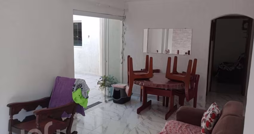 Casa com 2 quartos à venda na Rua Pirajá, 641, Água Rasa, São Paulo