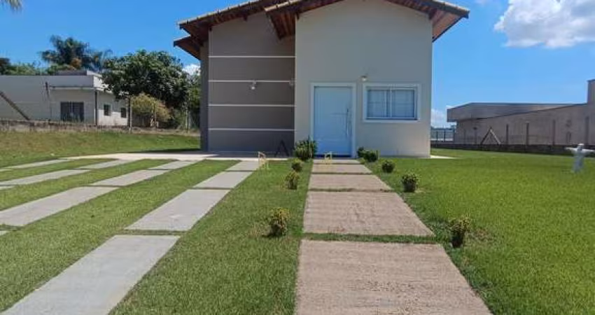 Casa com 3 dormitórios à venda, 800 m² por R$780.000,00 - Condomínio Village da
