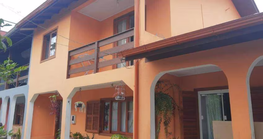 Casa com 6 dormitórios à venda, 198 m² por R$ 1.100.000,00 - Armação do Pântano do Sul - Florianópolis/SC