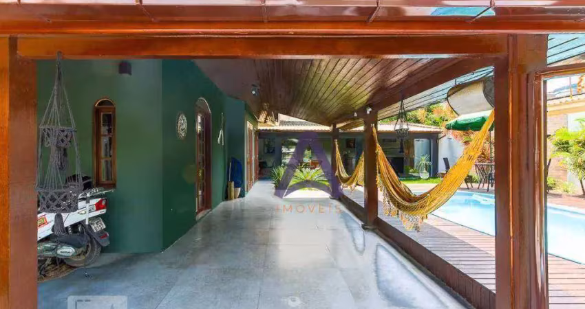 Casa com 4 dormitórios à venda, 300 m² por R$ 2.200.000,00 - Rio Tavares - Florianópolis/SC