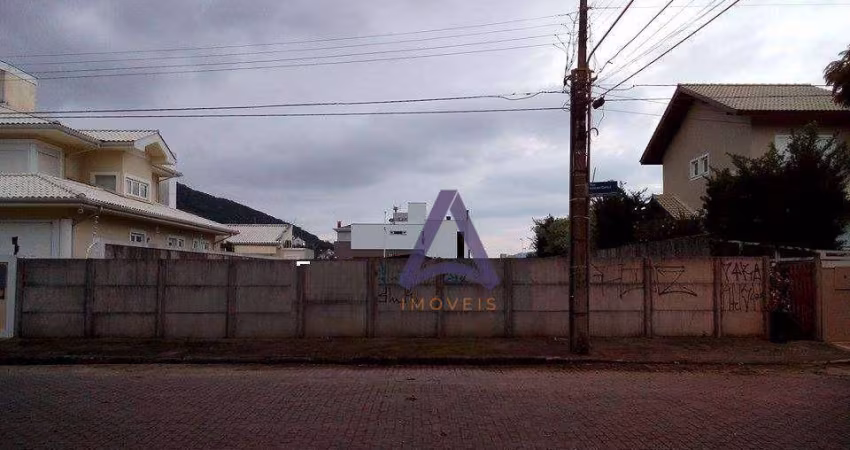 Terreno em loteamento Alto Padrão passível de construção de 3 casas