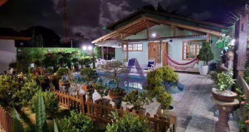 Casa com 4 dormitórios à venda, 250 m² por R$ 2.400.000,00 - Armação do Pântano do Sul - Florianópolis/SC