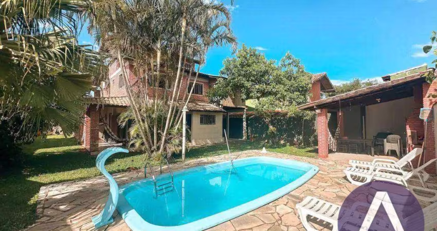 Casa com 4 dormitórios à venda, 135 m² por R$ 1.790.000,00 - Campeche - Florianópolis/SC