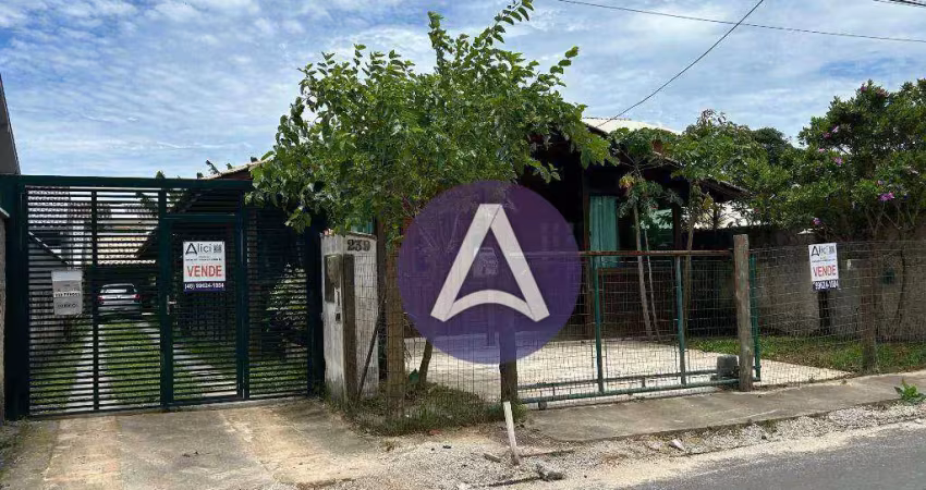 Casa com 4 dormitórios à venda, 147 m² por R$ 1.500.000,00 - Campeche - Florianópolis/SC