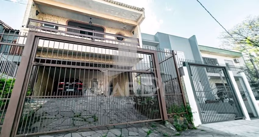 Casa com 3 quartos à venda na Rua Doutor Eduardo Chartier, 275, Passo da Areia, Porto Alegre