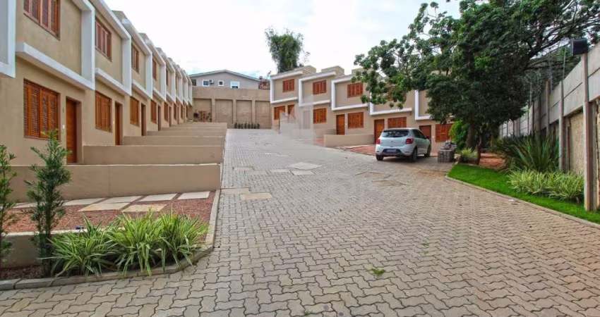 Casa em condomínio fechado com 2 quartos à venda na Rua Octávio de Souza, 929, Teresópolis, Porto Alegre