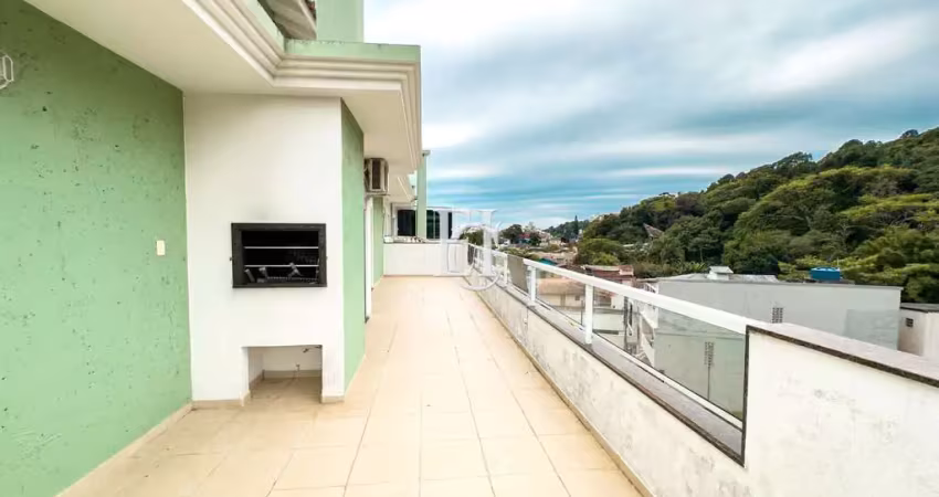 Cobertura linear à venda com vista deslumbrante em jurerê – paz, conforto e natureza a poucos metros da praia