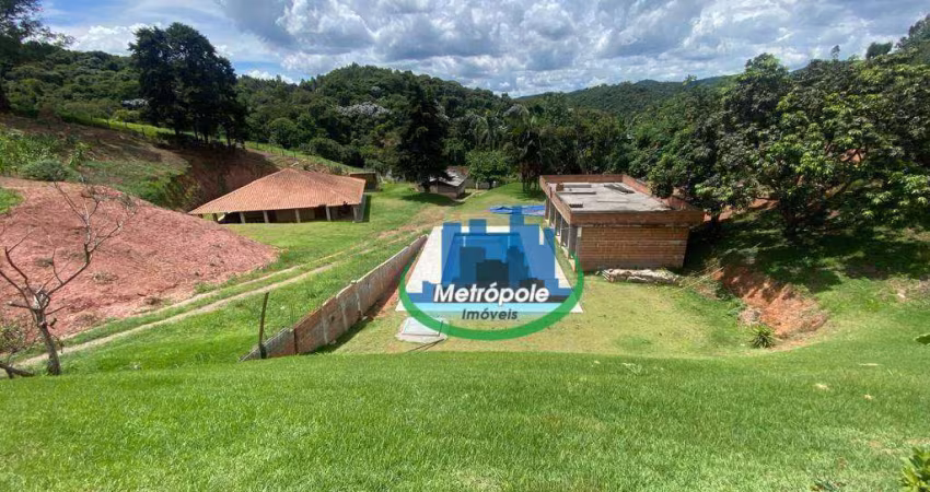 Chácara com 3 dormitórios à venda, 20000 m² por R$ 1.200.000 - Divininho - Nazaré Paulista/SP