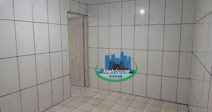 Casa com 1 dormitório para alugar, 40 m² por R$ 750,00/mês - Parque Flamengo - Guarulhos/SP