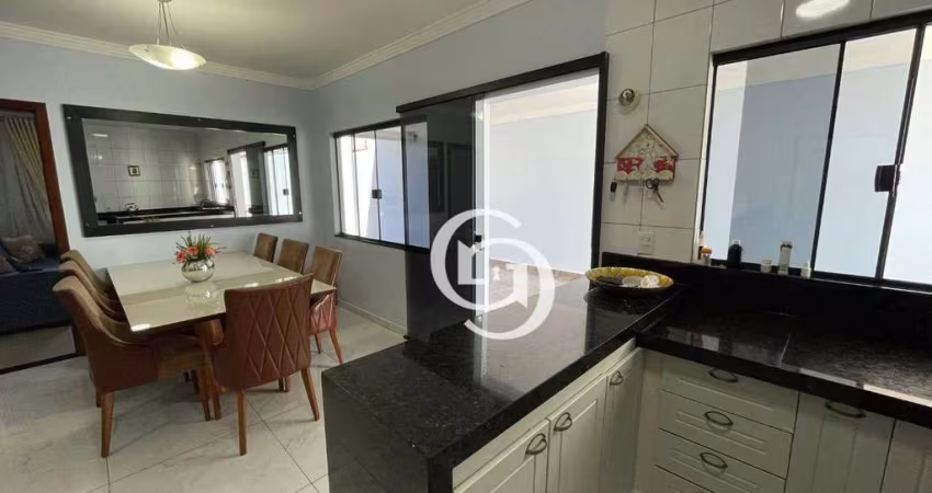 Casa com 3 dormitórios à venda, 426 m² de terreno por R$ 970.000,00 - São Cristóvão - Cascavel/PR