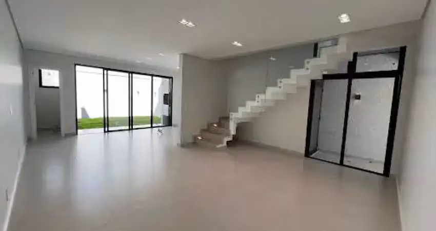 Lindo Imóvel de 164m² com Espaço para Piscina, Segurança e Conforto Total