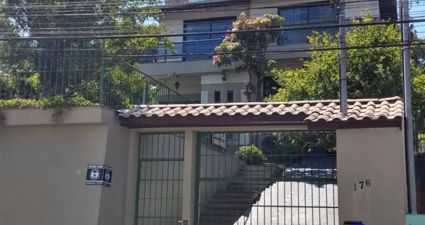 Casa com 3 quartos à venda no Floresta, Caxias do Sul 