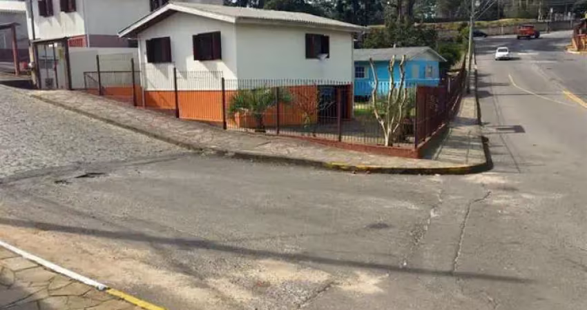 Império imóveis vende 2 casas no bairro fátima. uma contendo 03 dor