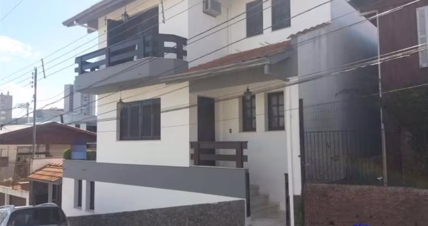 Casa com 4 quartos à venda no Rio Branco, Caxias do Sul 