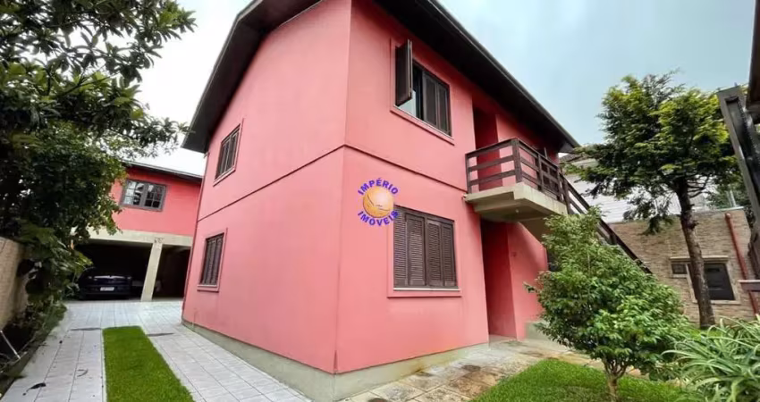 Império imóveis, vende casa com 03 moradias, semimobiliada, com matr