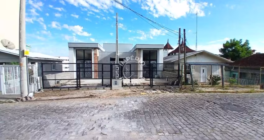 Casa com 3 quartos à venda no Floresta, Caxias do Sul 