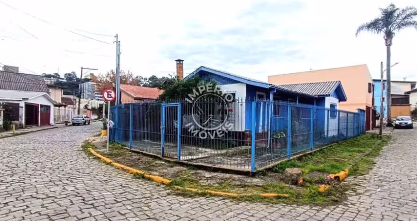 Império imovéis vende casa com 03 dormitórios, localizada no bairro santa lúcia.