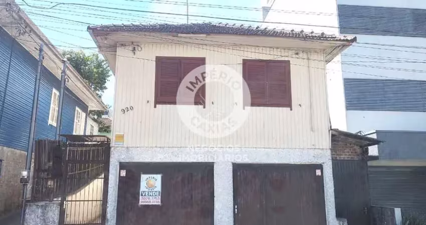 02 casas, com 03 moradias - 07 dormitórios - localizada no bairro panazzolo - caxias do sul - rs.