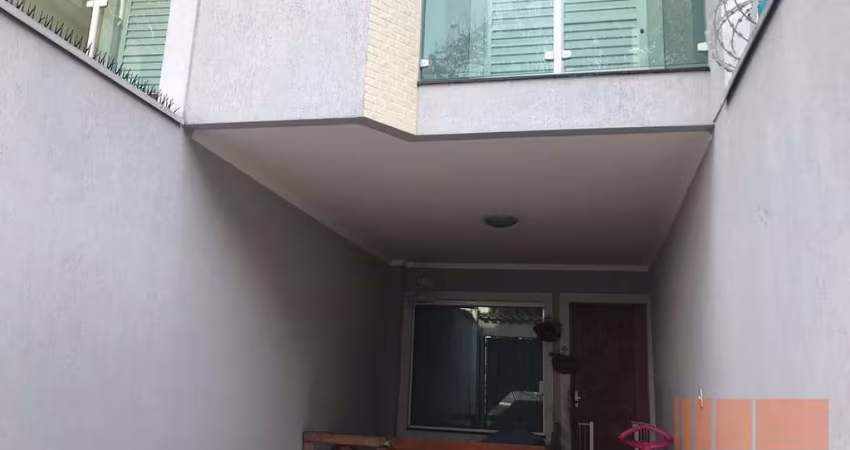 OPORTUNIDADE ÚNICA! SOBRADO  3 DORM. (2 SUÍTES) E 2 VAGAS - VALOR ABAIXO DO MERCADO - R$ 690.000,00